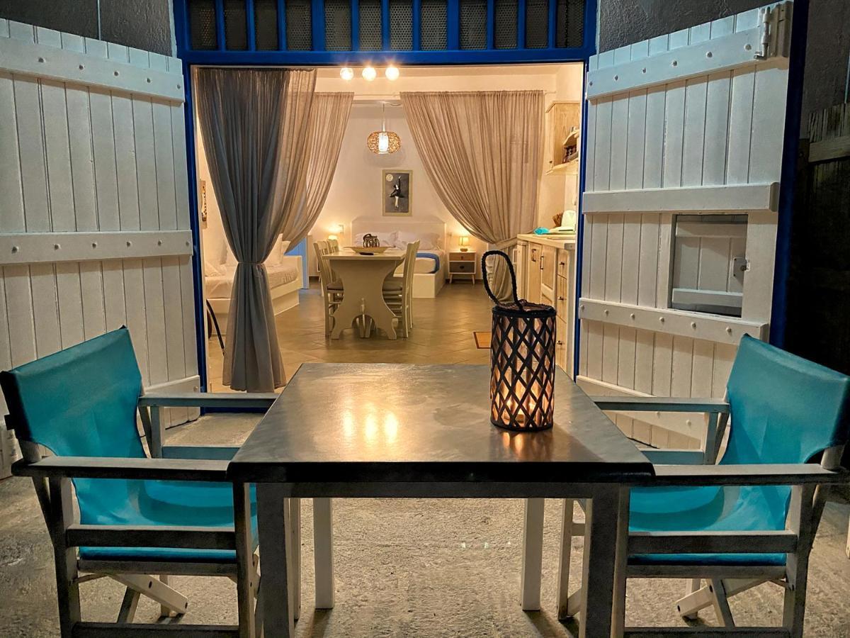 Milos Gem Suites Inn Páhena Kültér fotó